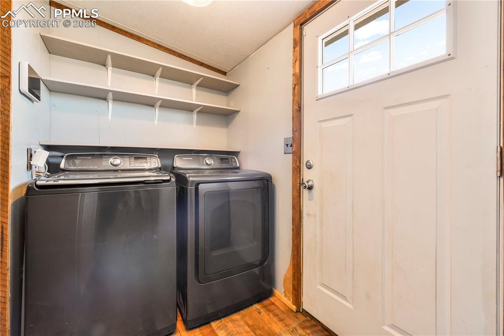 Image 45 of 50: Laundry