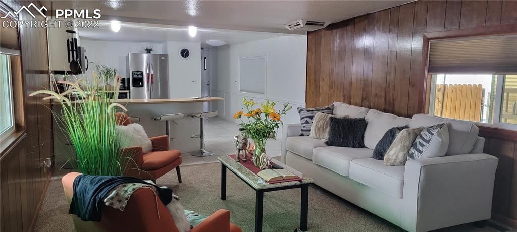 Listing 4055689, Image 3 of 17