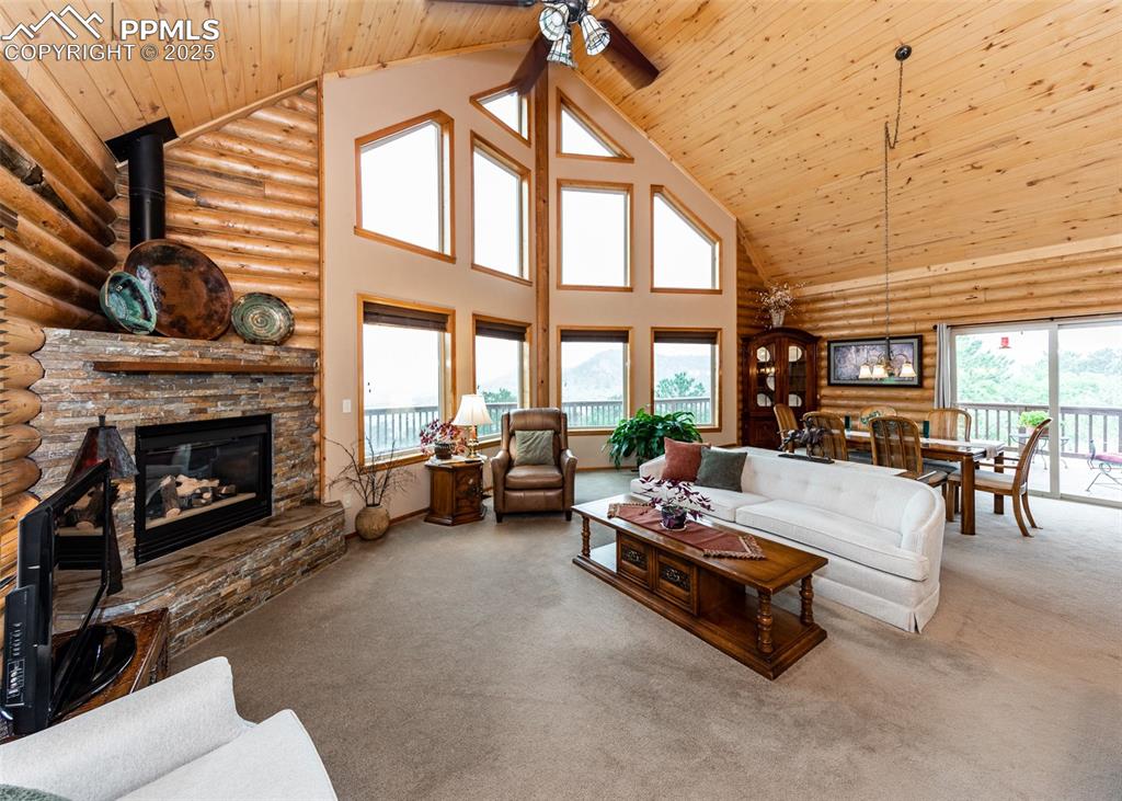 Image 10 of 43: Living Room