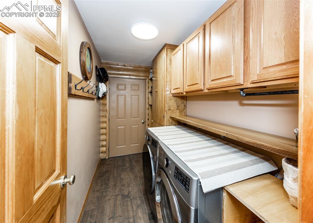 Image 19 of 43: Laundry