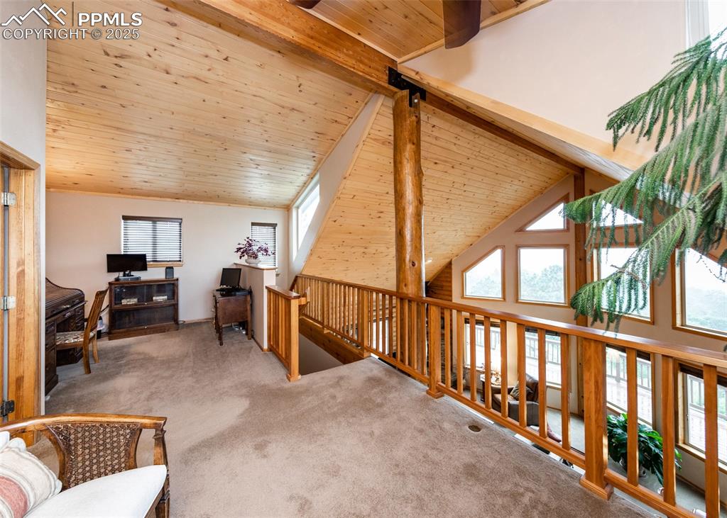 Image 24 of 43: Loft