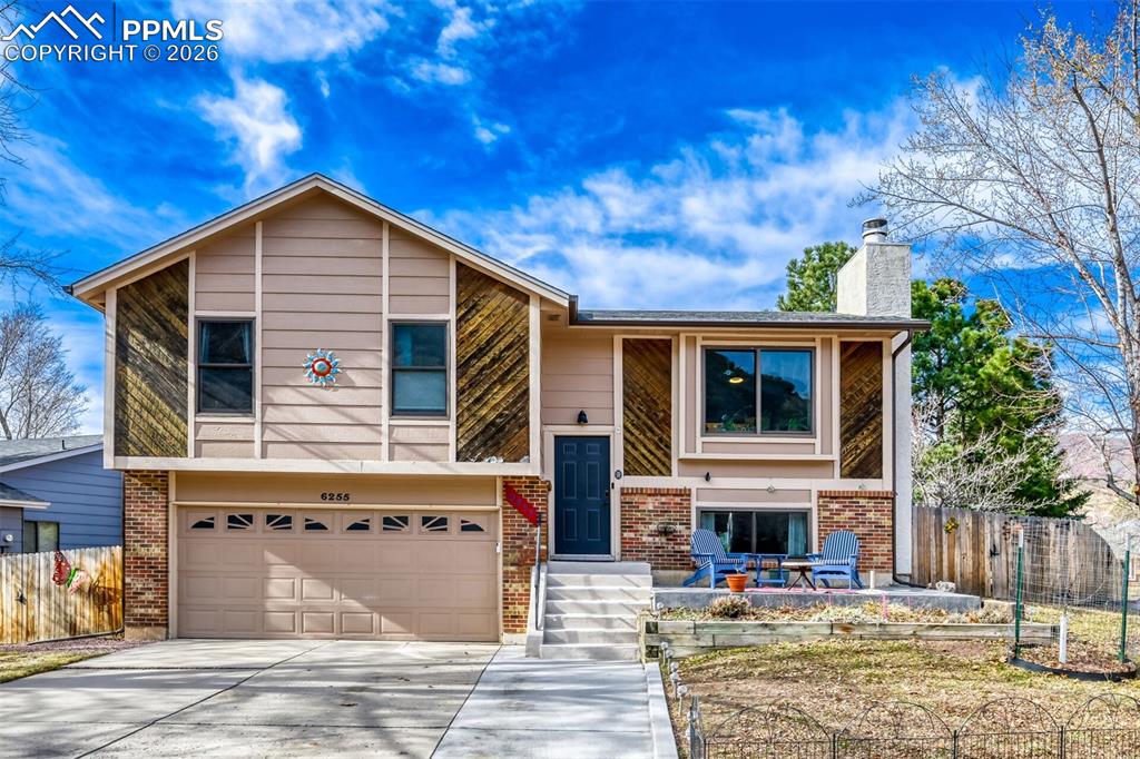 Image 1 of 21: Front of Structure