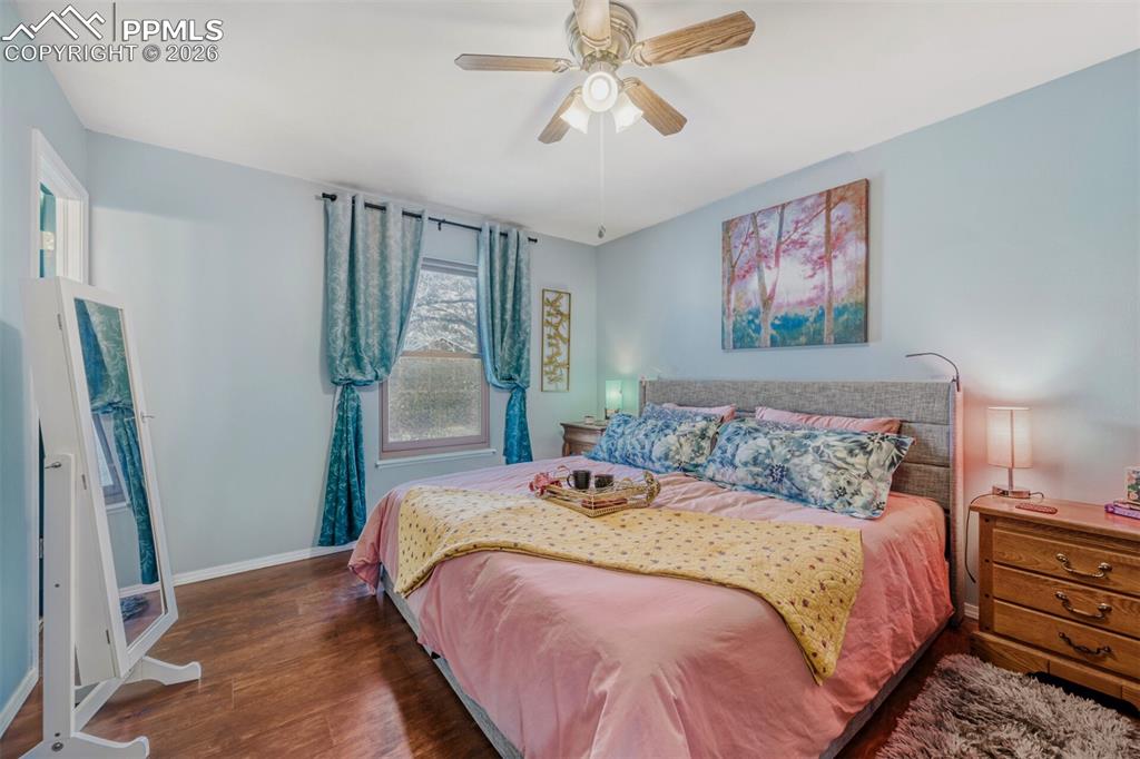 Image 14 of 21: Master Bedroom