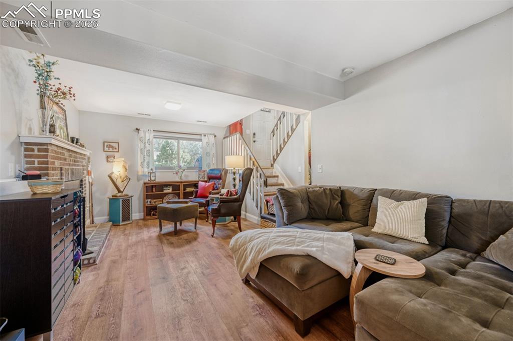 Image 6 of 21: Living Room