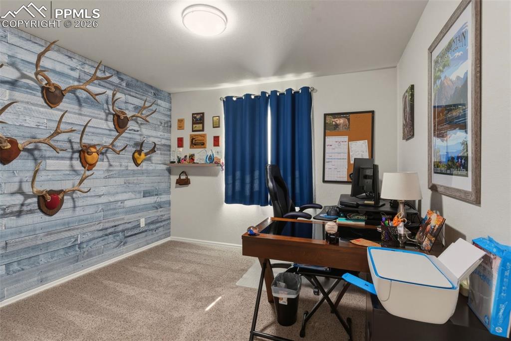 Image 27 of 49: Office