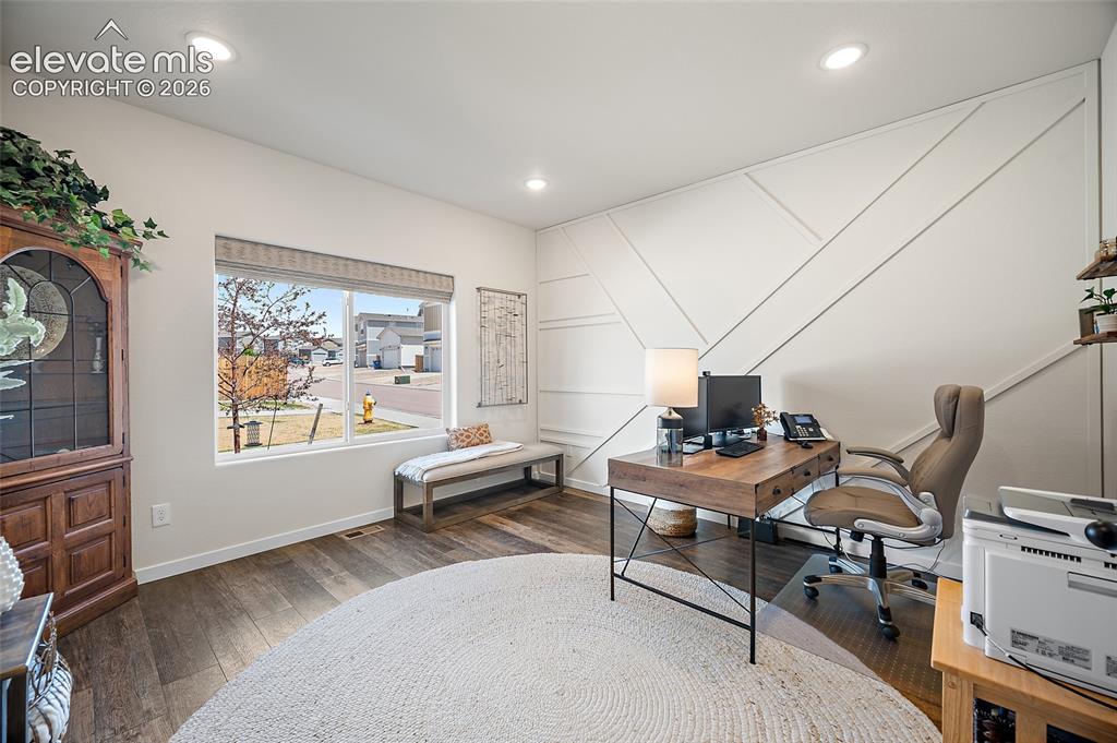 Image 18 of 48: main level office