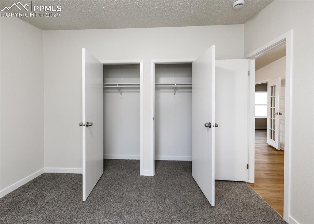 Image 41 of 50: Bedroom