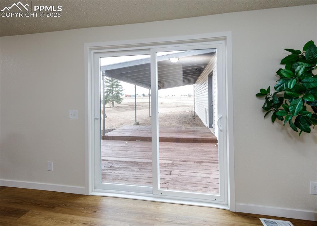 Image 46 of 50: Entry