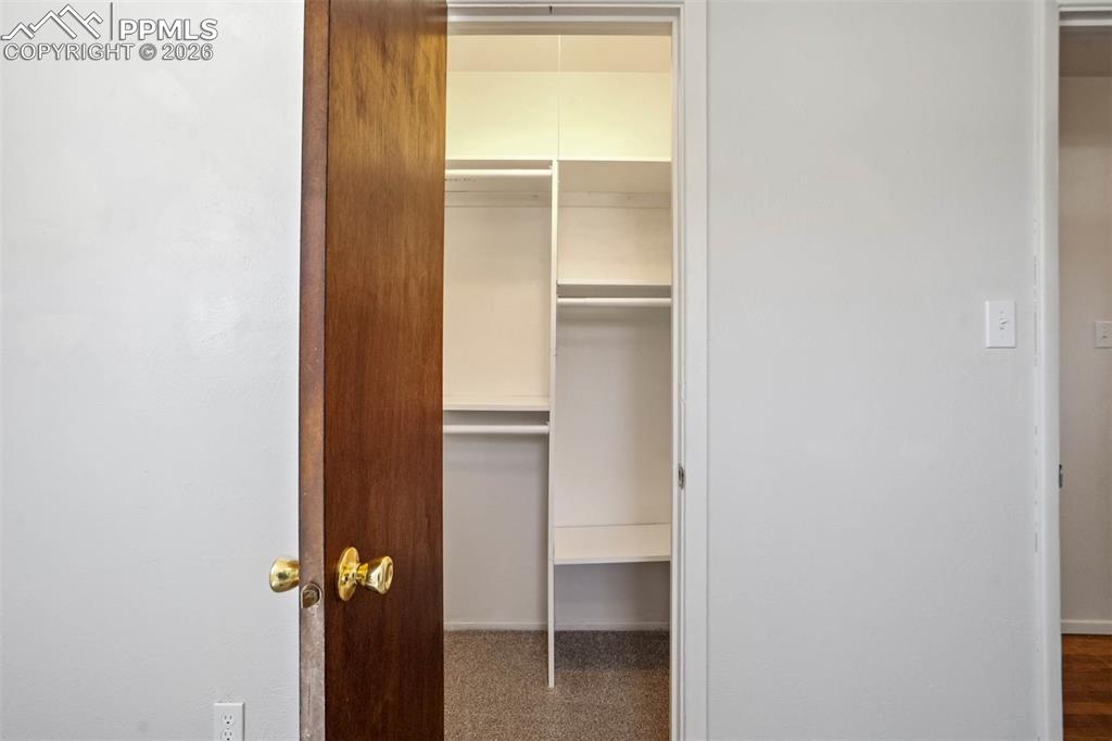 Image 33 of 49: Closet
