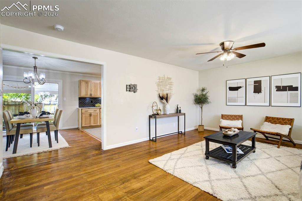 Image 8 of 49: Sitting Room