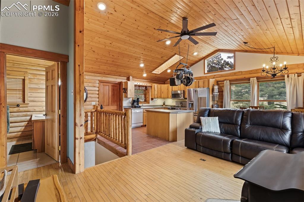 Image 25 of 39: Living Room