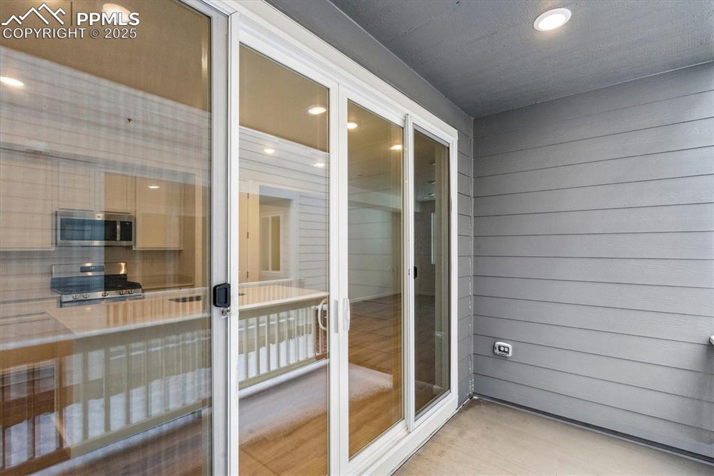 Image 19 of 21: No Description Available