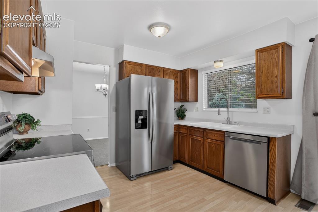 Image 5 of 21: Kitchen features SS applinaces