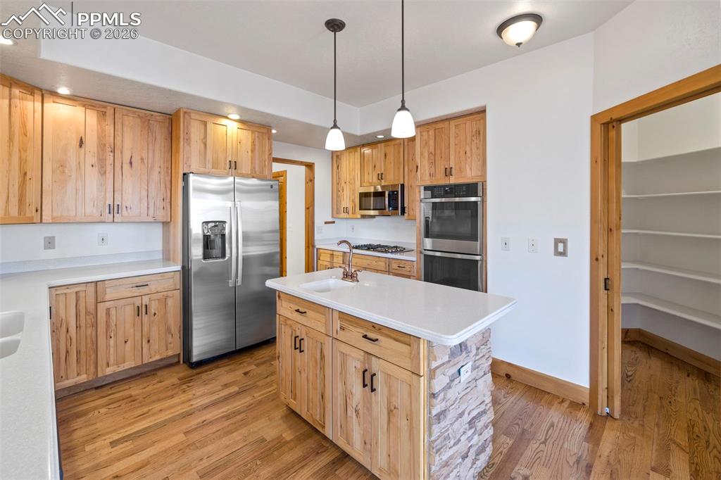 Image 2 of 50: Kitchen