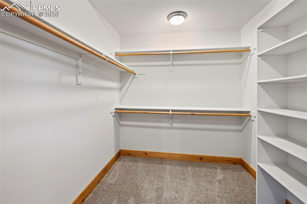 Image 29 of 50: Closet