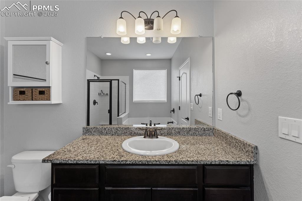 Image 28 of 46: Bathroom