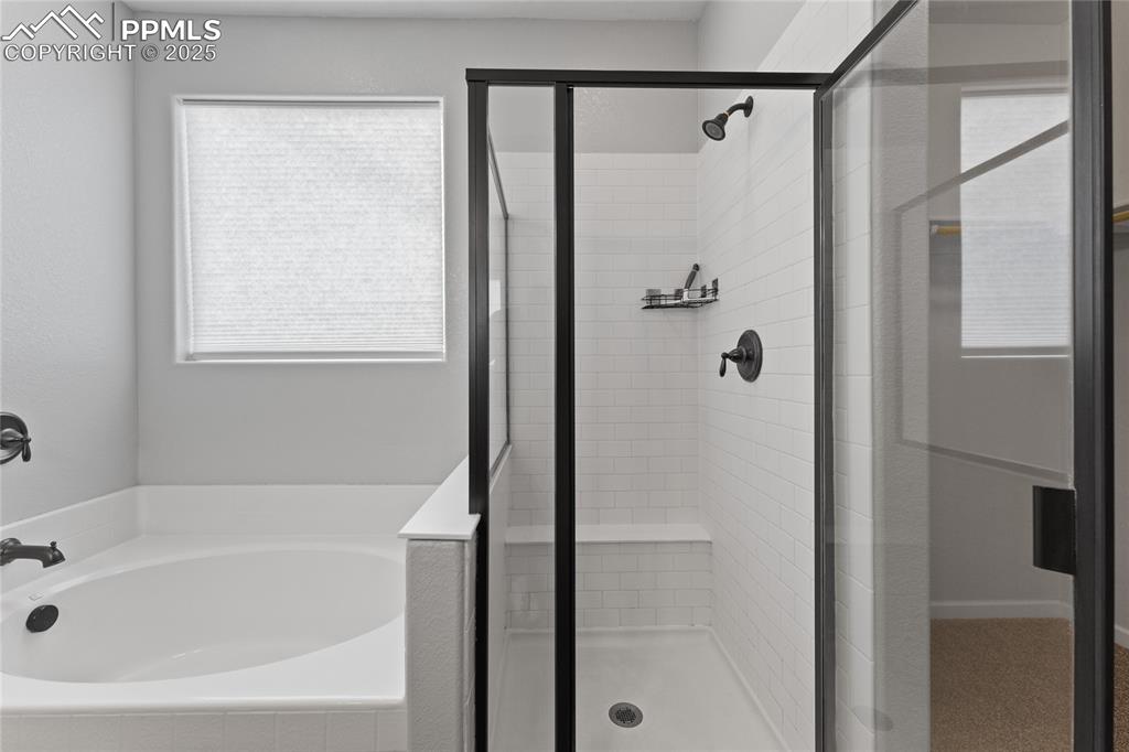 Image 30 of 46: Bathroom