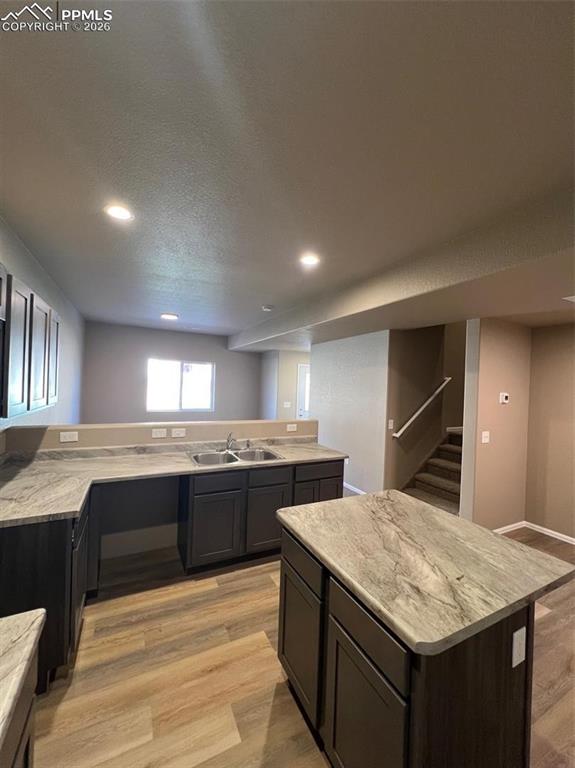 Image 9 of 32: Kitchen