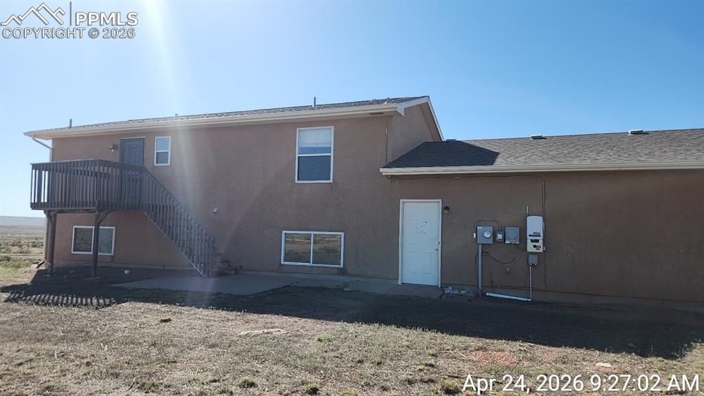 Image 11 of 11: Back of Structure
