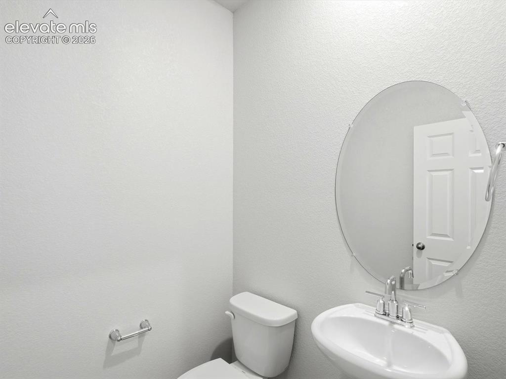 Image 4 of 29: Bathroom