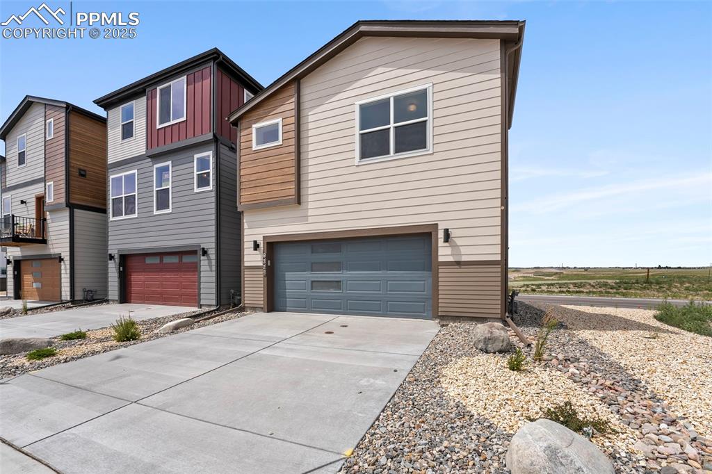 Image 30 of 36: Back of Structure