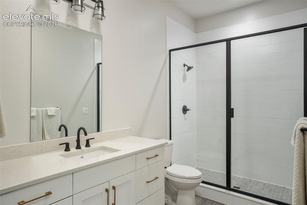 Image 46 of 50: Bathroom