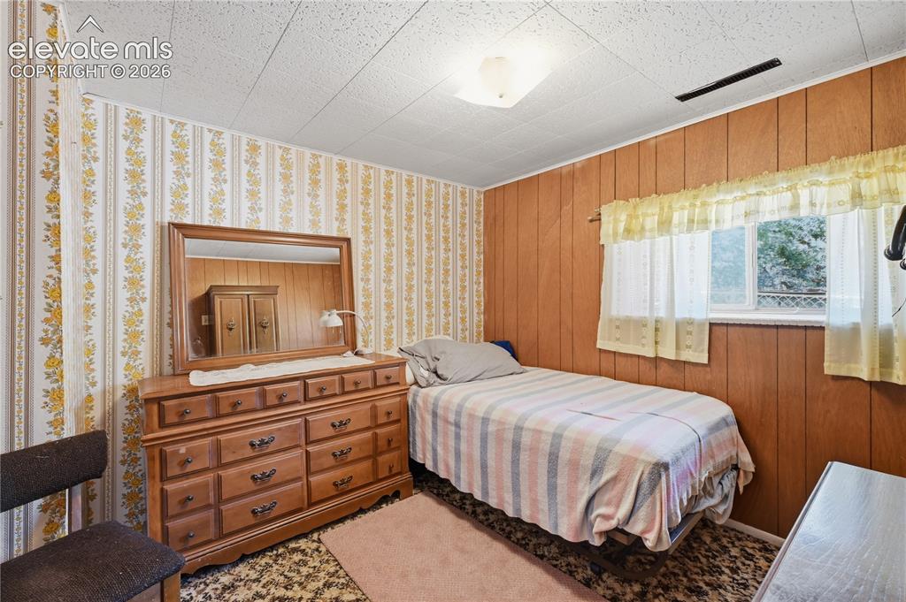 Image 6 of 28: Bedroom