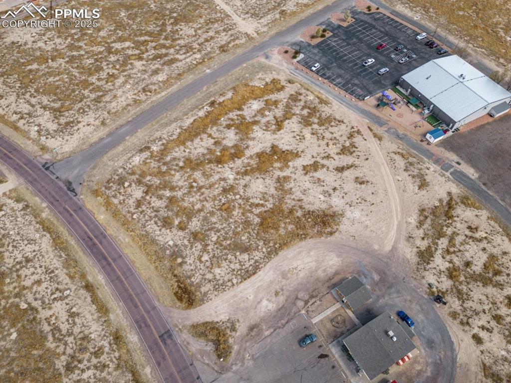 Image 10 of 18: Drone / aerial view