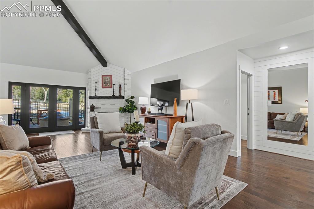 Image 7 of 36: Living Room