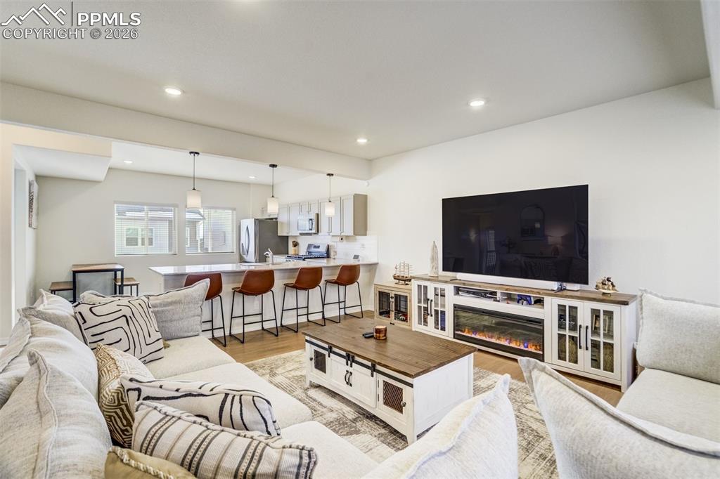 Image 17 of 30: Living Room