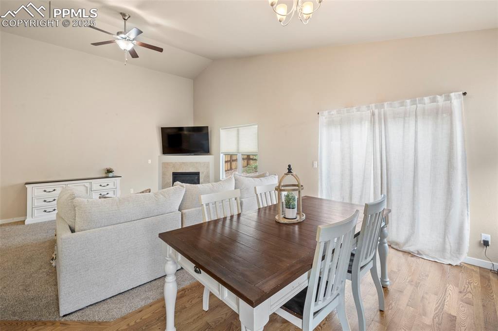 Image 10 of 42: Dining Area