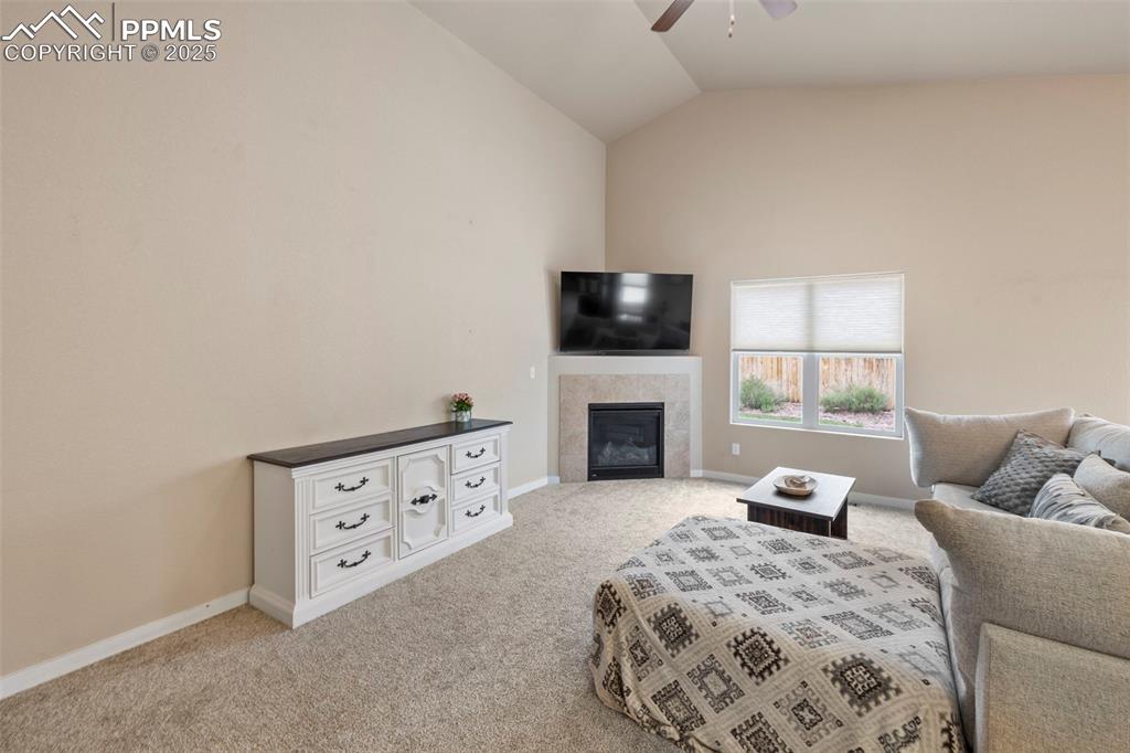 Image 15 of 42: Living Room