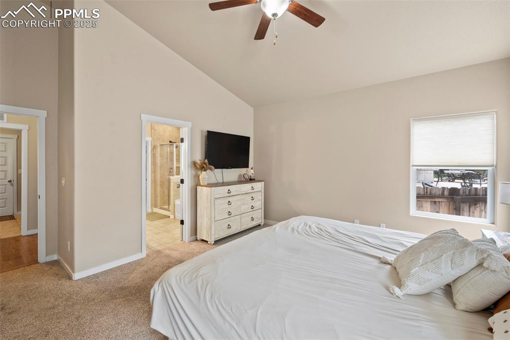Image 19 of 42: Bedroom