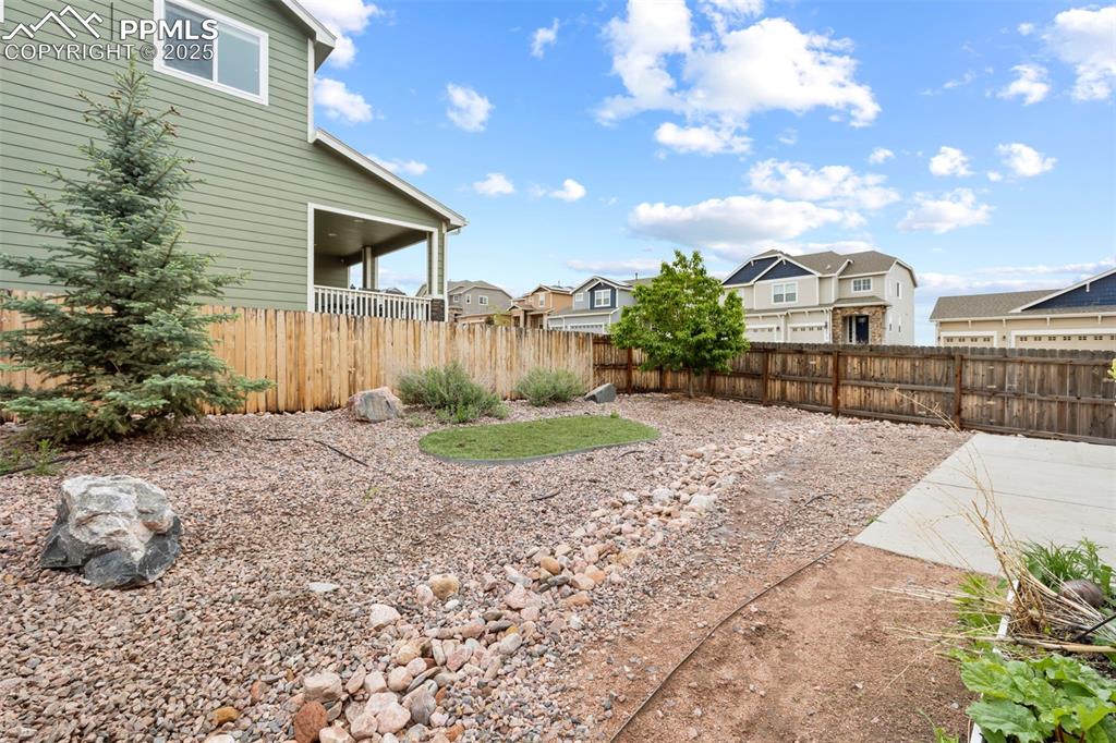 Image 42 of 42: Yard