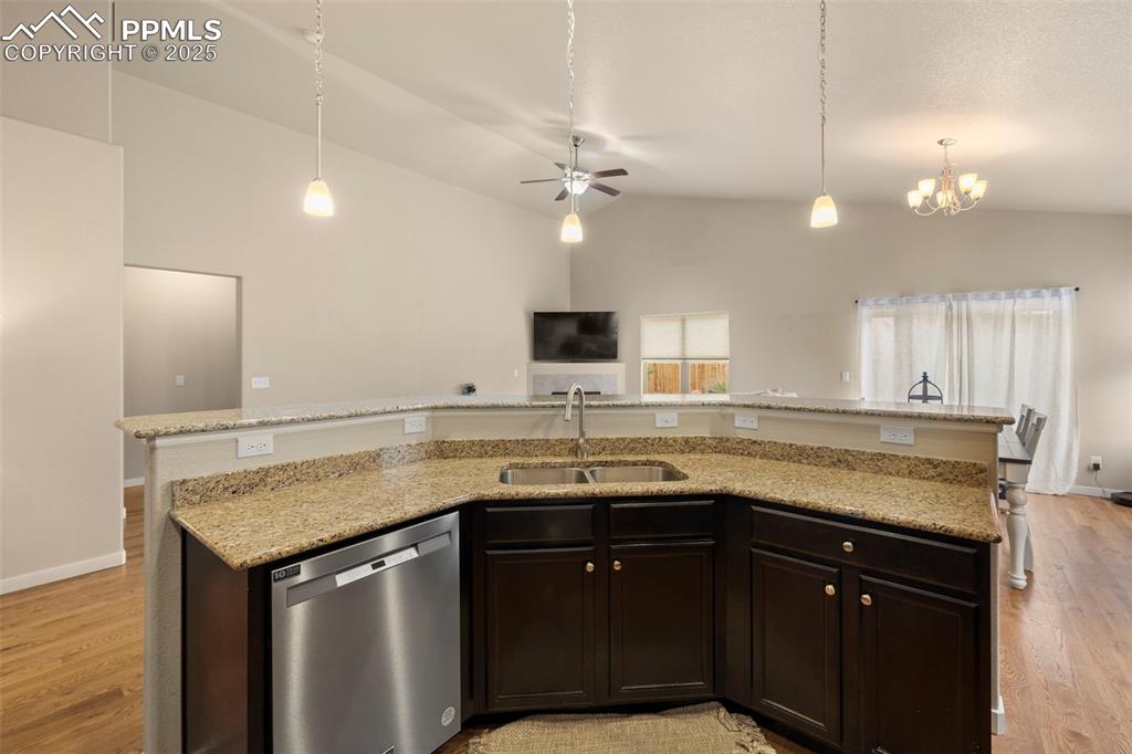 Image 8 of 42: Kitchen