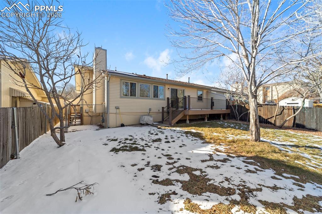 Image 31 of 42: Back of Structure