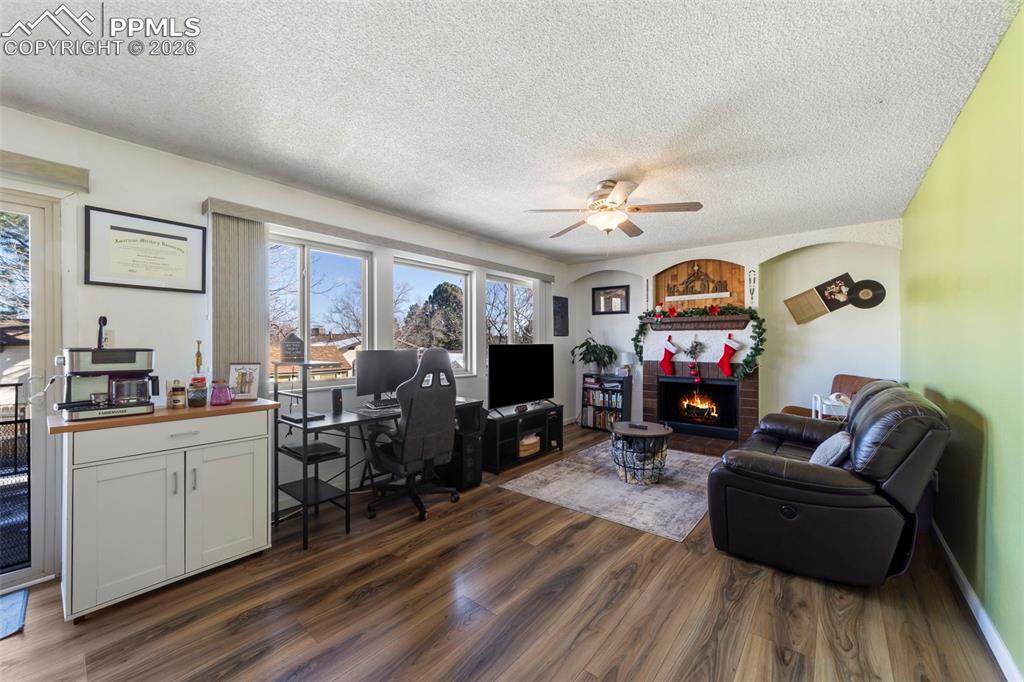 Image 7 of 42: Living Room