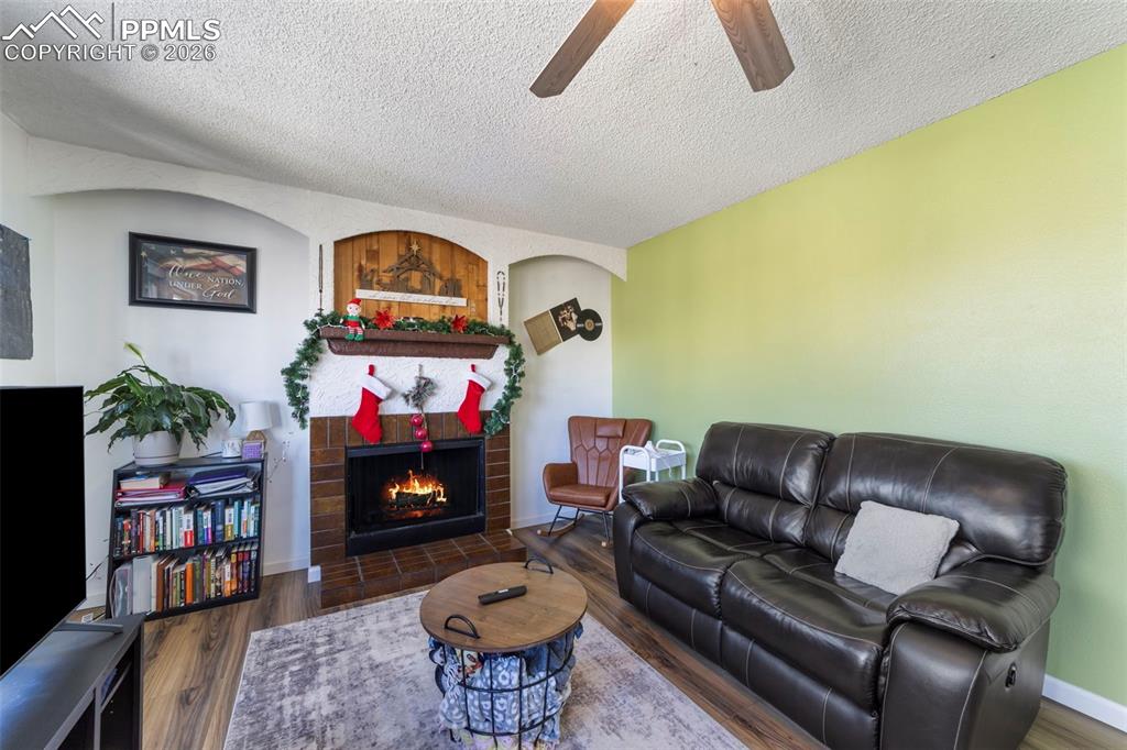 Image 8 of 42: Living Room