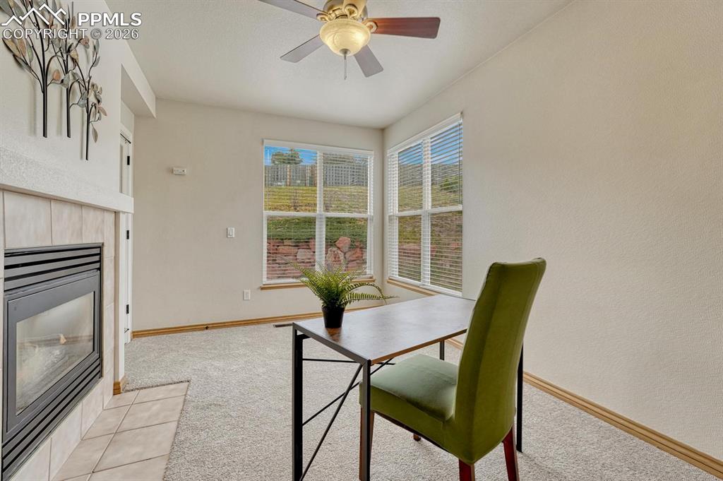 Image 17 of 47: Office