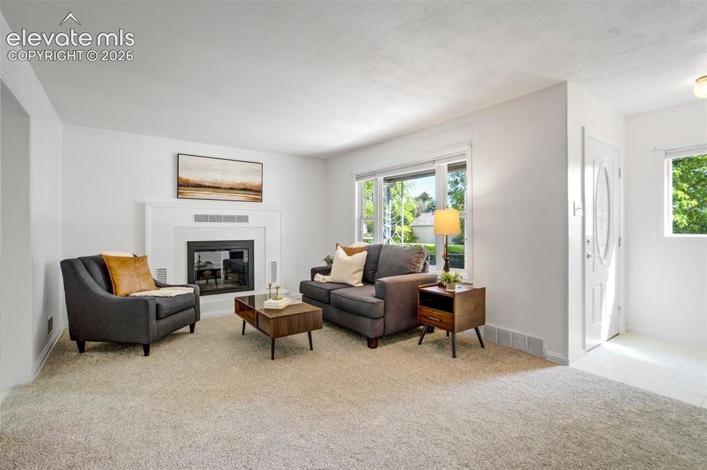 Image 16 of 50: Living Room