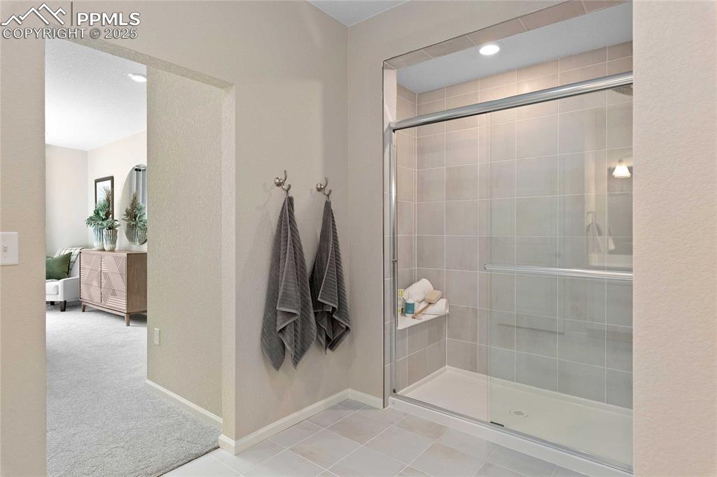 Image 17 of 28: Photos of model home