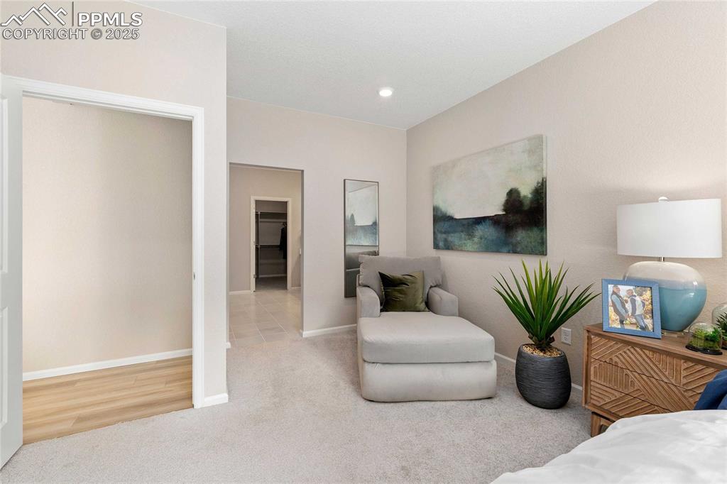 Image 19 of 28: Photos of model home