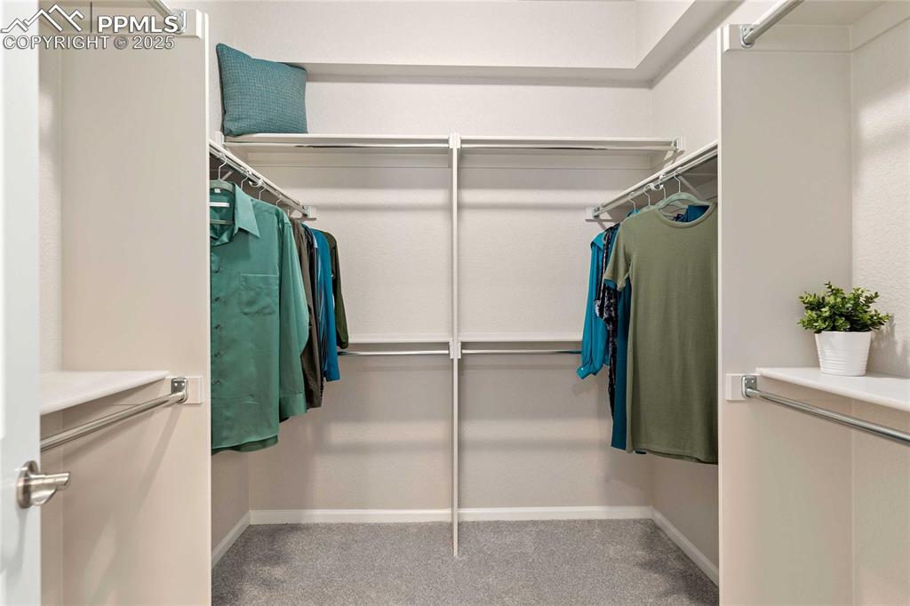 Image 23 of 28: Photos of model home