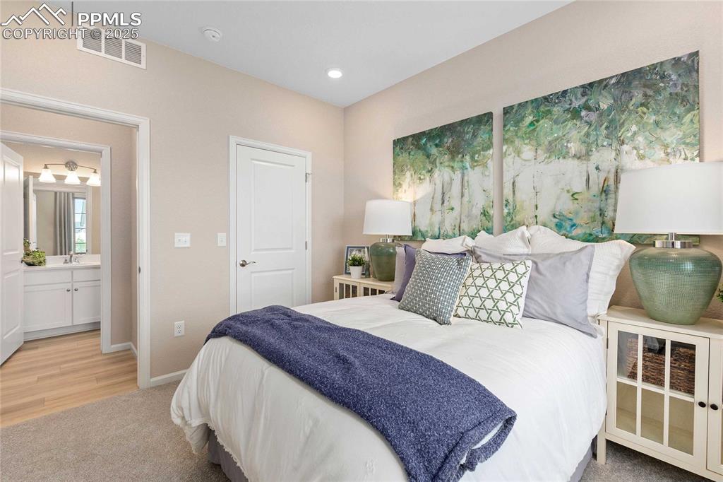 Image 25 of 28: Photos of model home