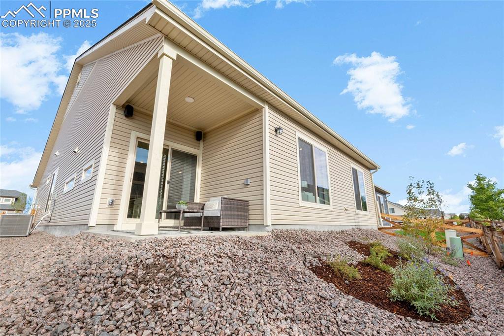 Image 28 of 28: Photos of model home