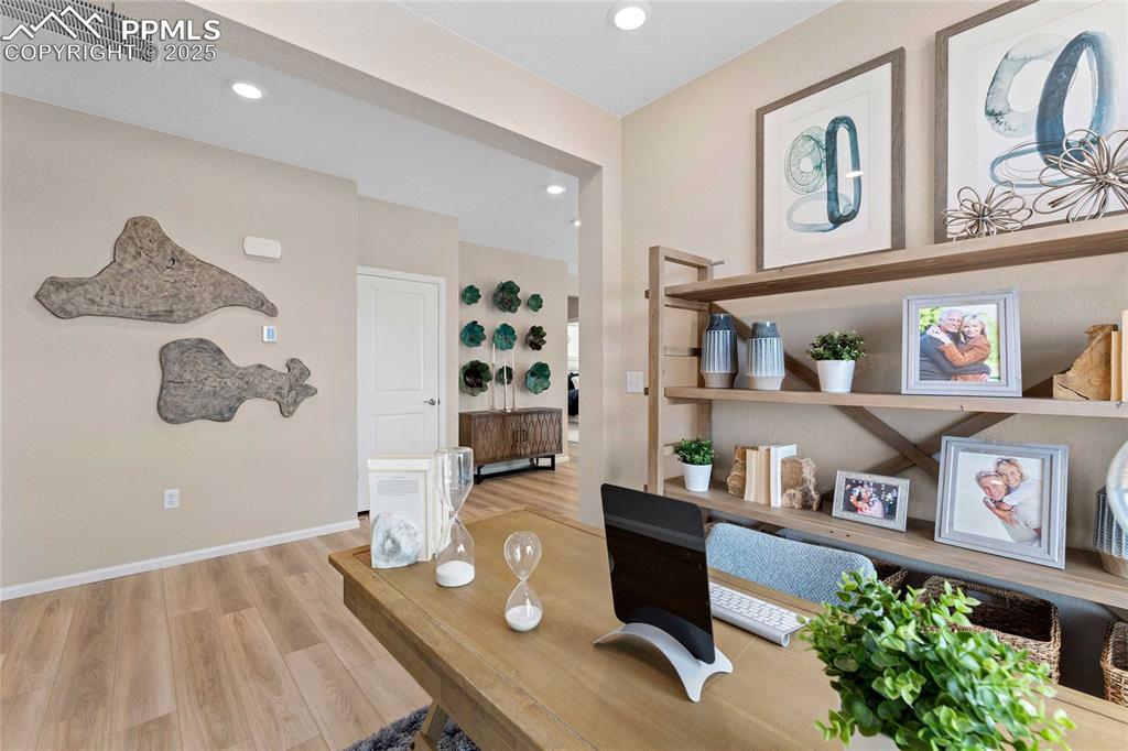 Image 7 of 28: Photos of model home