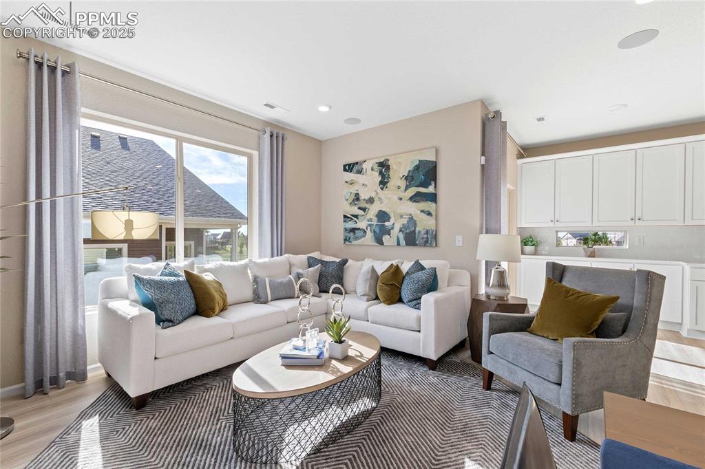 Image 9 of 28: Photos of model home