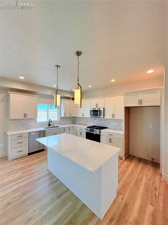 Image 2 of 13: Kitchen