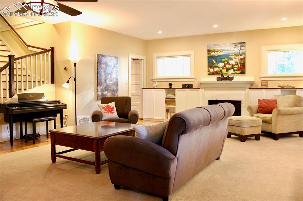 Listing 4074226, Image 5 of 32