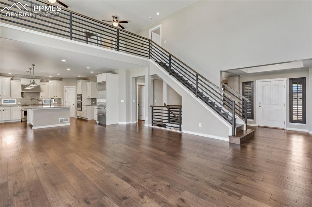 Image 11 of 49: Living Room